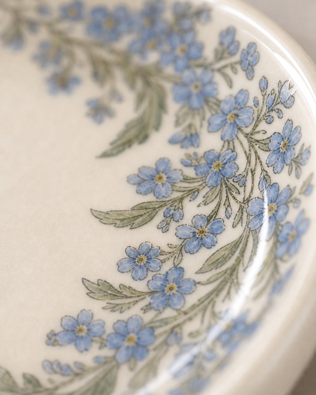 Forget-Me-Not Wreath Trinket Dish, image 4
